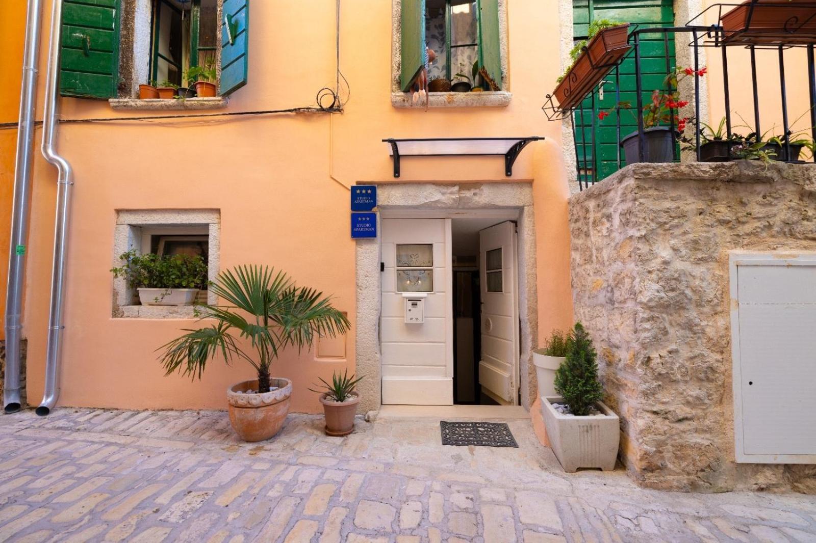 Studio De Mare Rovigno Esterno foto